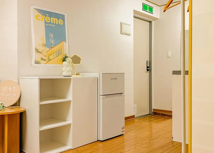 Appartement 304hongdae Station Area, Yeonnam, Hongdae Street, 15 Minutes From Itaewon, Single Accommodation, Fully Furnished *